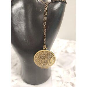Vintage Floral Locket Necklace – Antique Bronze Round Pendant